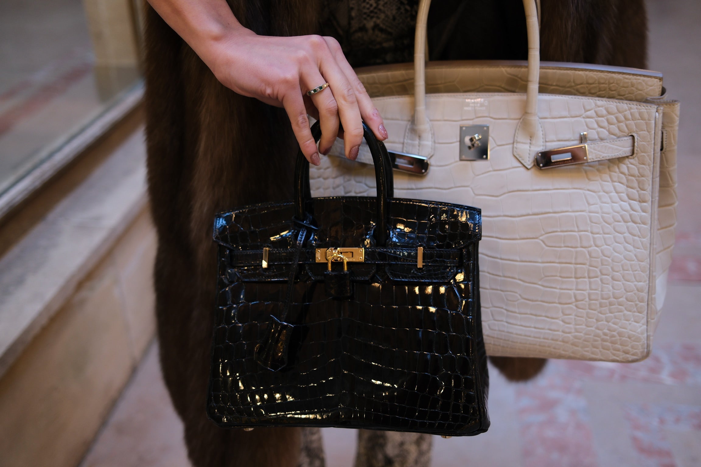 Cuirs lisses vs cuirs grainés chez Hermès