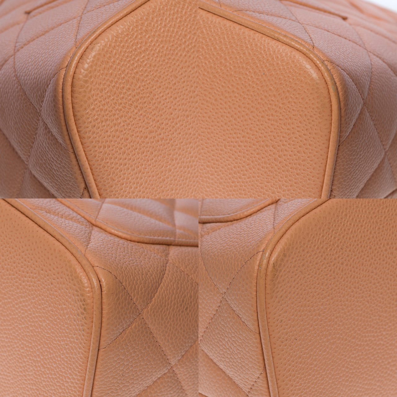 Sac CHANEL Medaillon en Cuir Rose - 100733