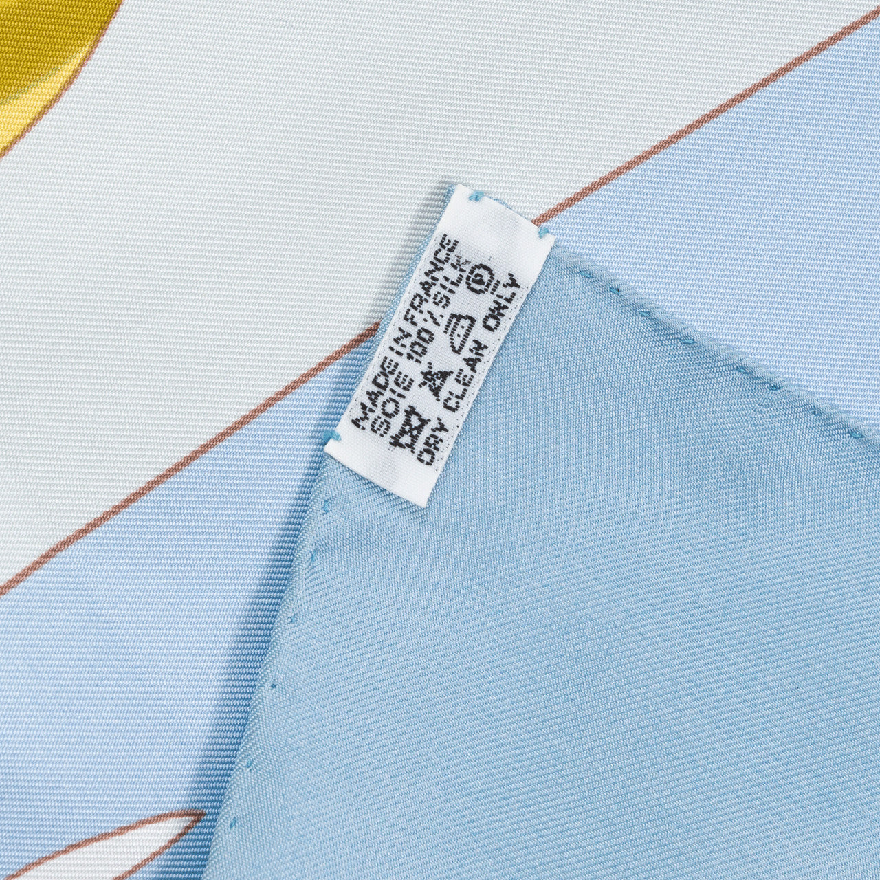 Accessoire HERMES en Soie Multicolor - 102232