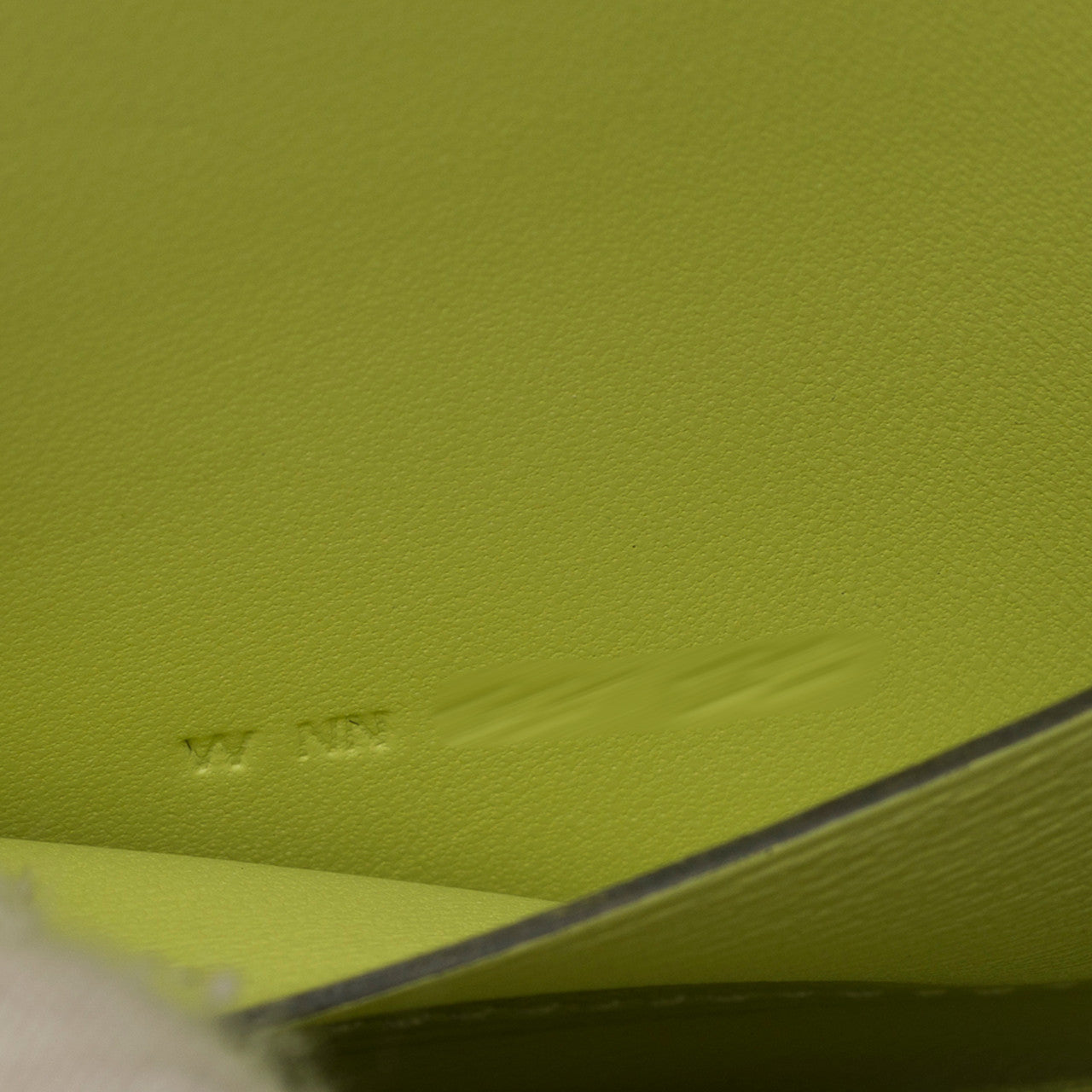 Accessoire HERMES Constance Slim en Crocodile Jaune - 102730