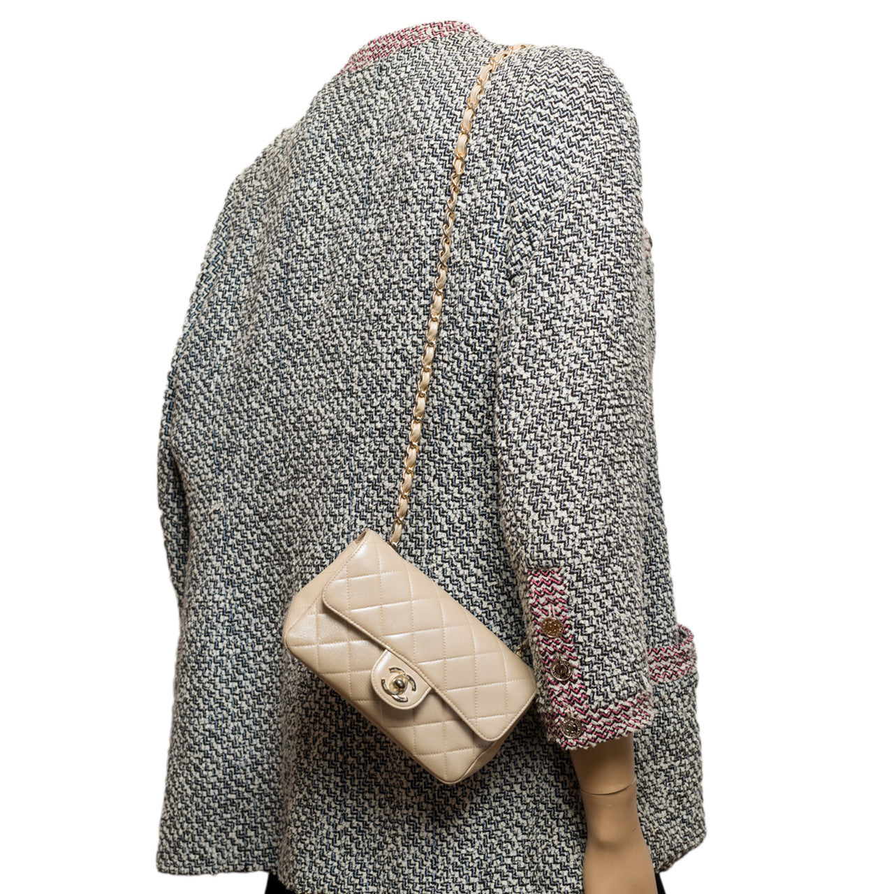 Sac CHANEL Timeless/Classique en Cuir Blanc - 102825