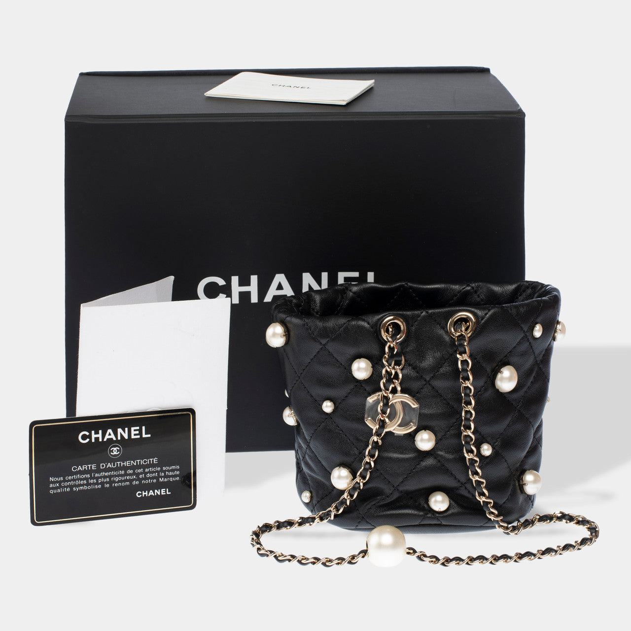 Sac CHANEL en Cuir Noir - 103107
