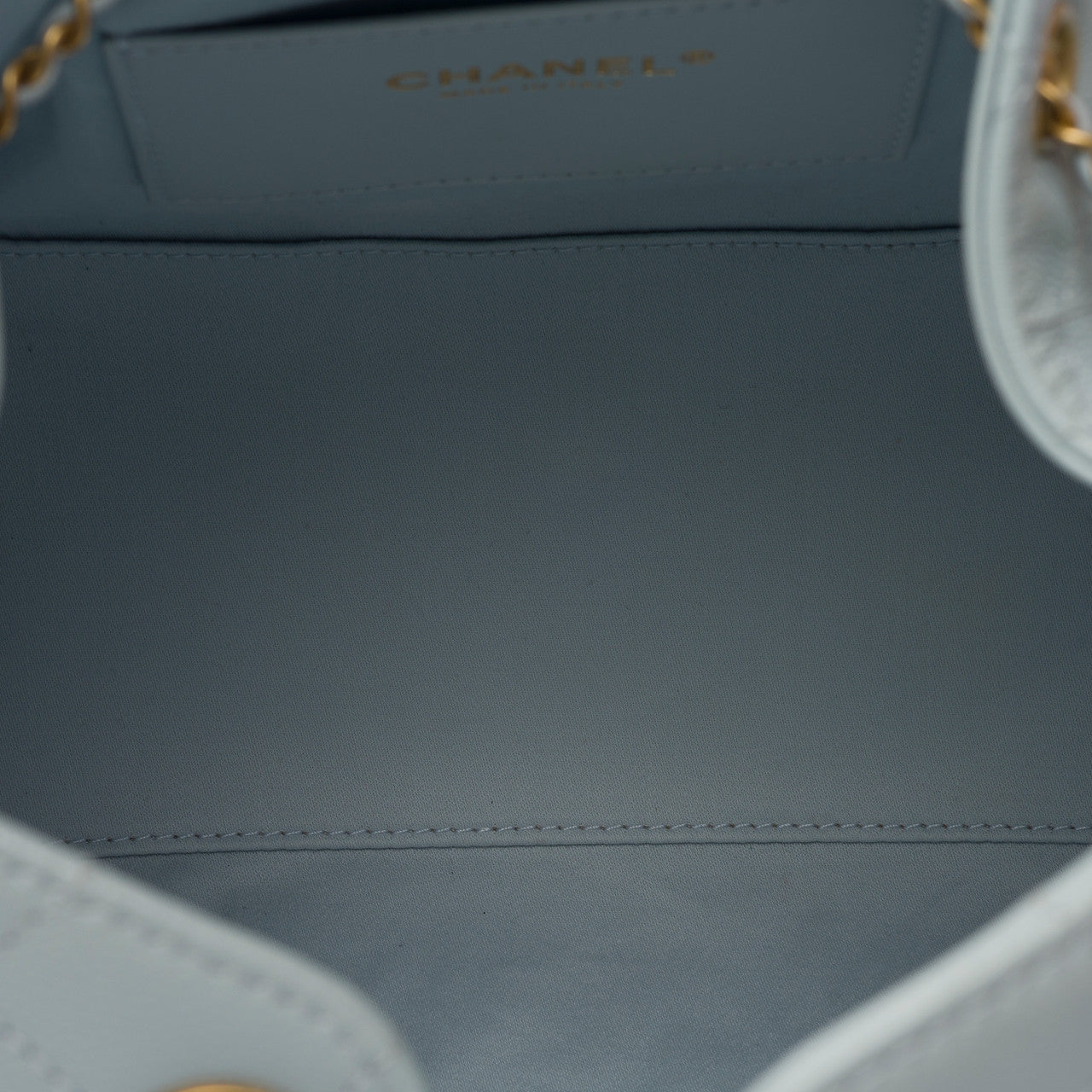 CHANEL Blue Leather Bag - 103163