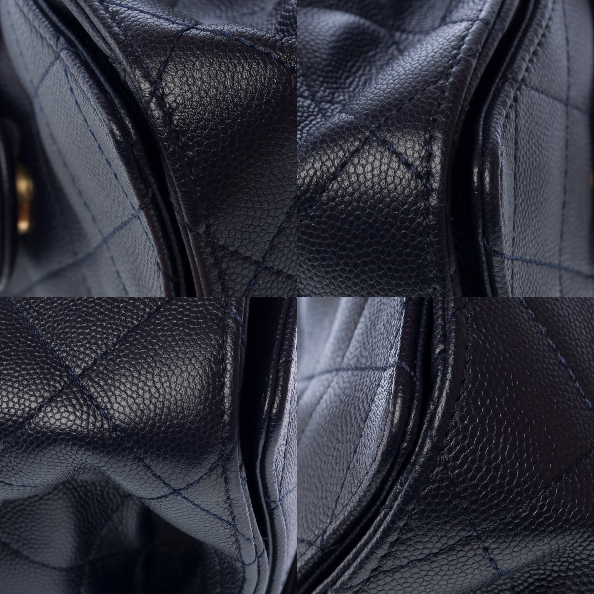 Sac CHANEL en Cuir Bleu Marine - 103211