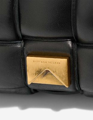 Sac BOTTEGA VENETA Cassette en Cuir Noir - 103231