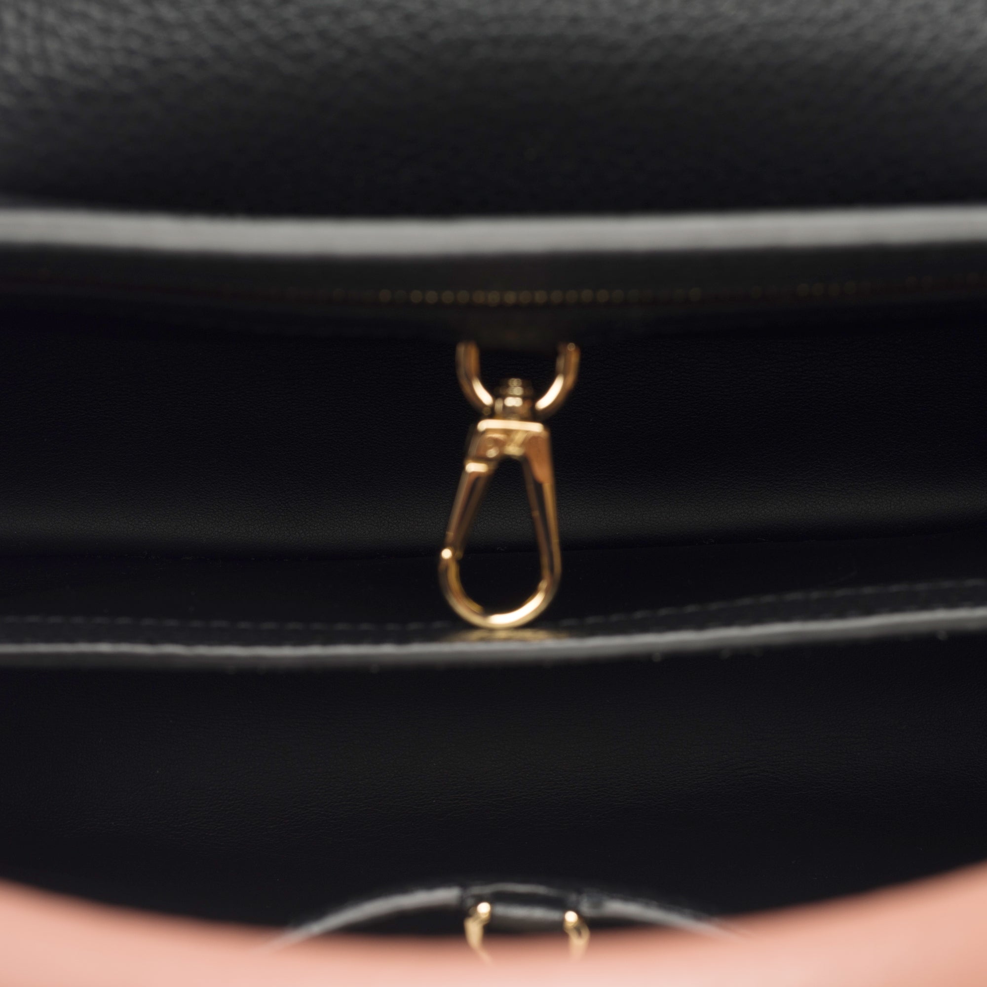 Sac LOUIS VUITTON Capucines en Cuir Noir - 103320