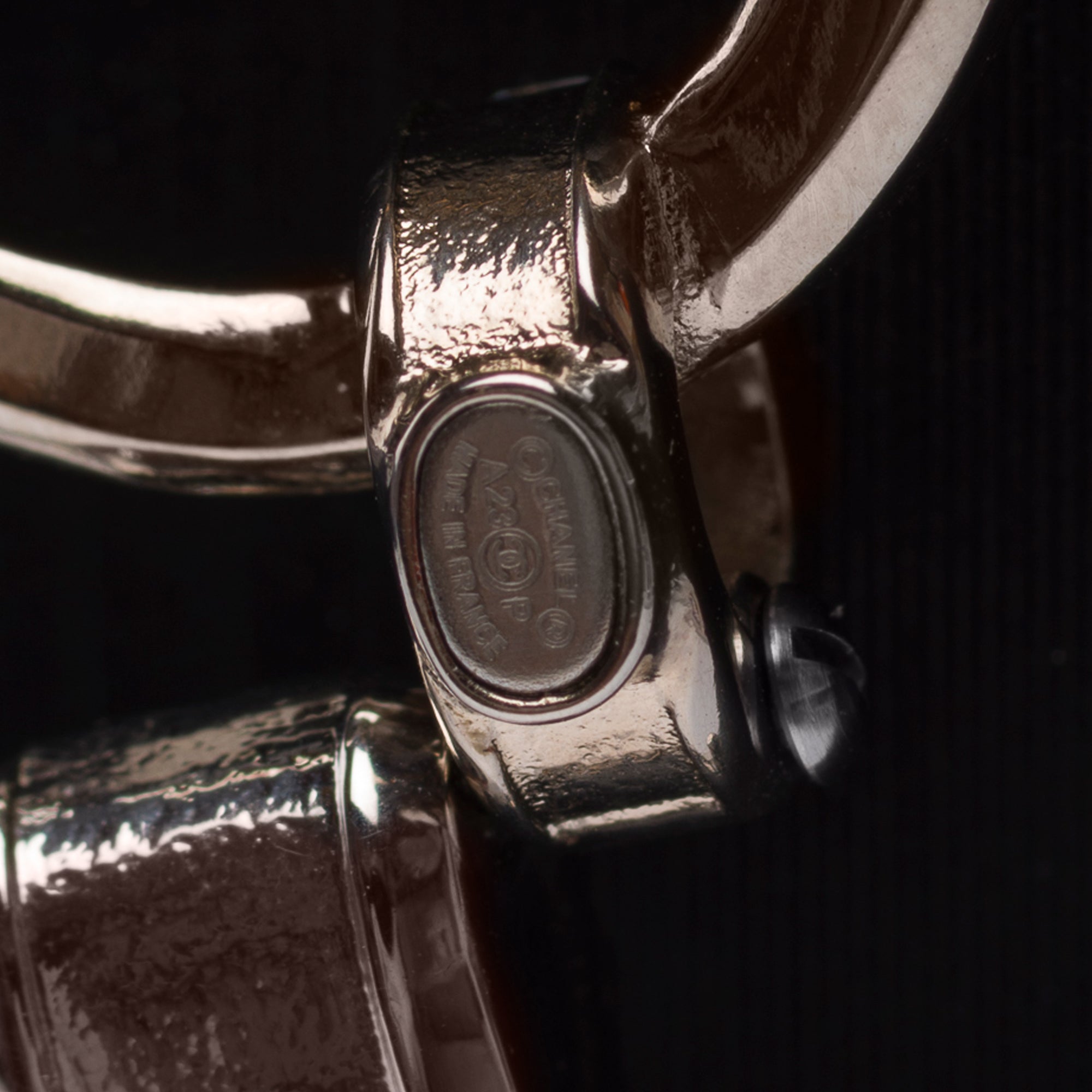 Bijoux CHANEL CC en Métal Doré - 103523