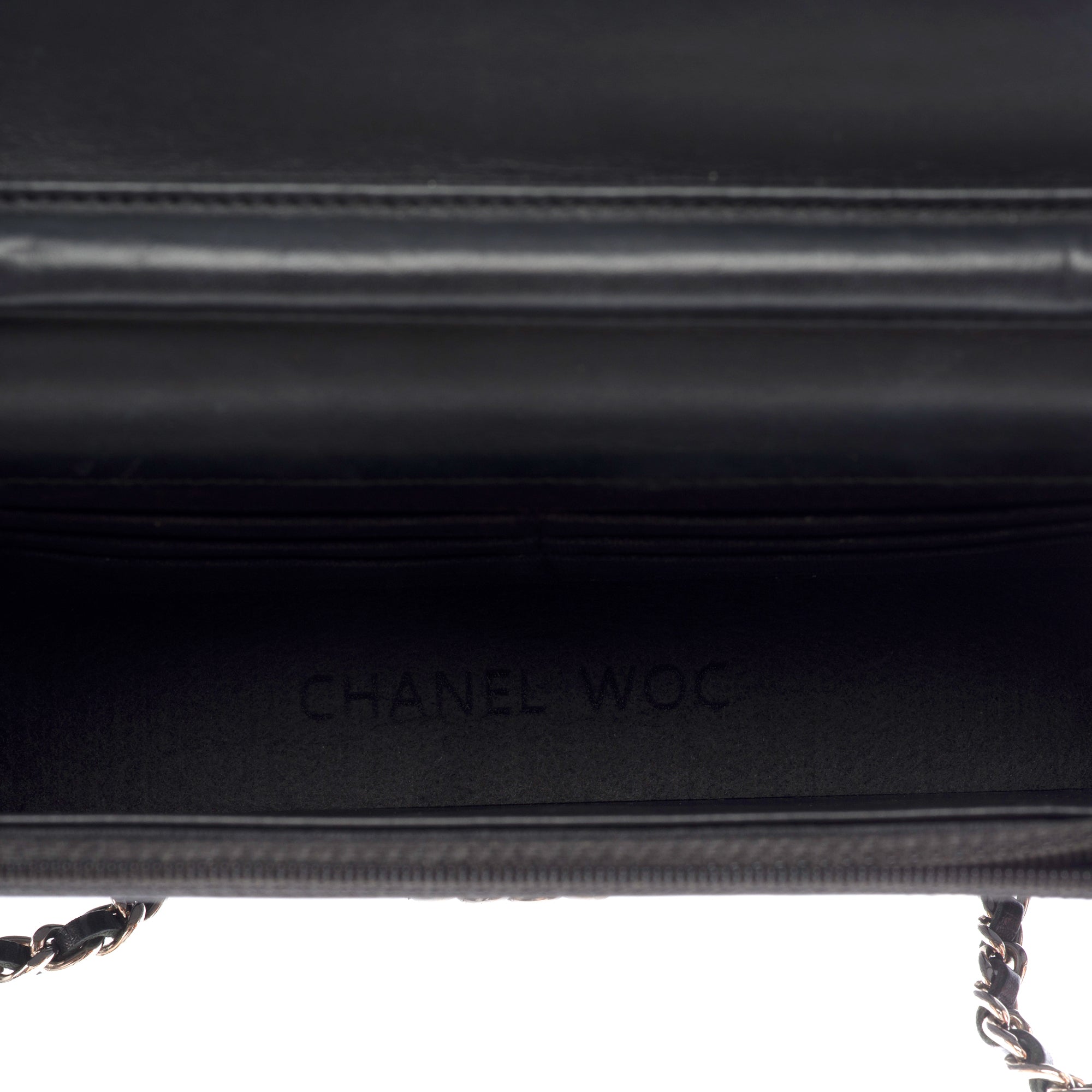 Sac CHANEL Wallet on Chain en Cuir Noir - 103550
