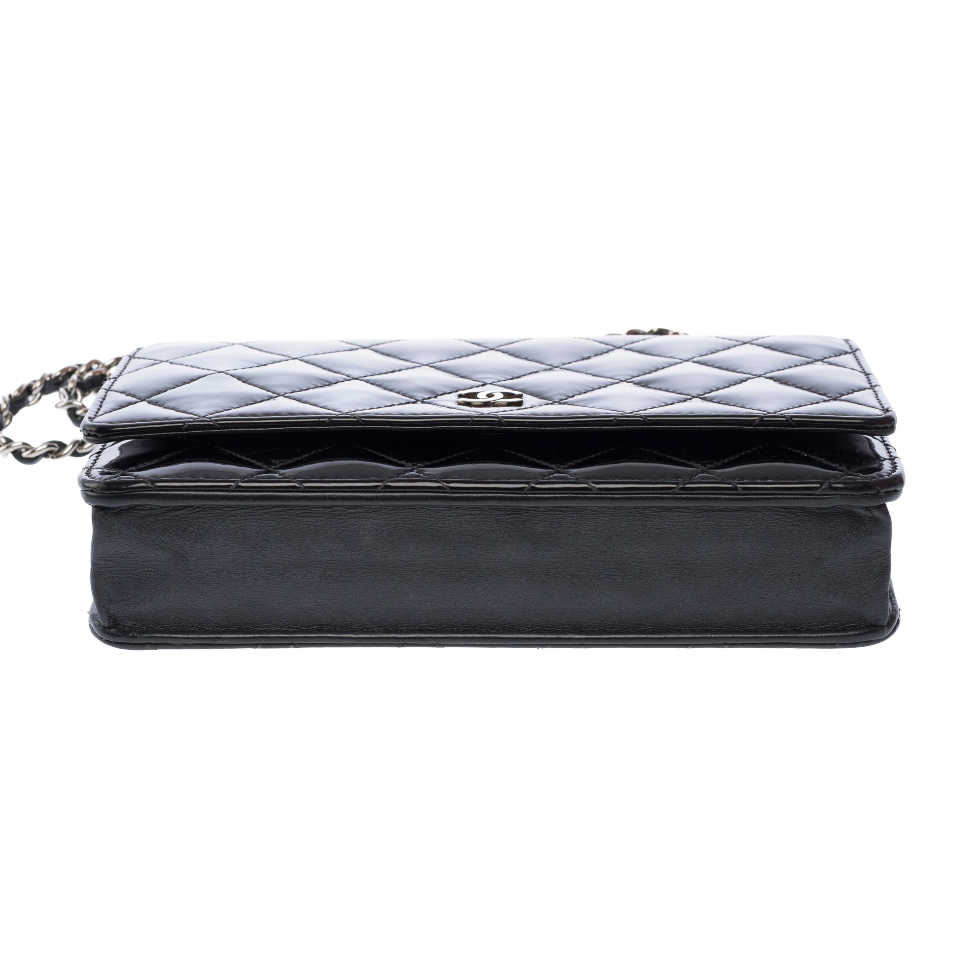 Sac CHANEL Wallet on Chain en Cuir Noir - 103550