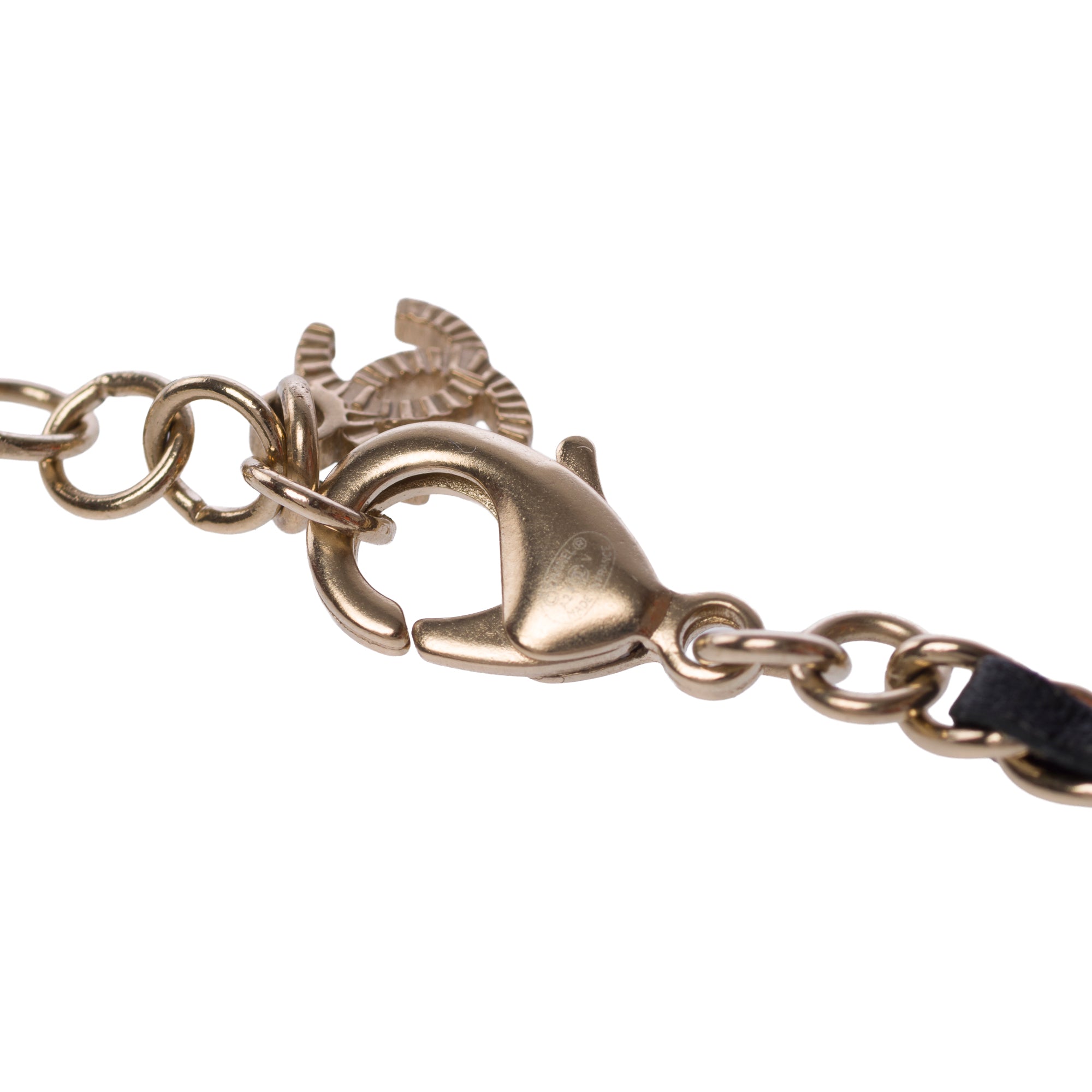 Bijoux CHANEL CC en Métal Doré - 103522