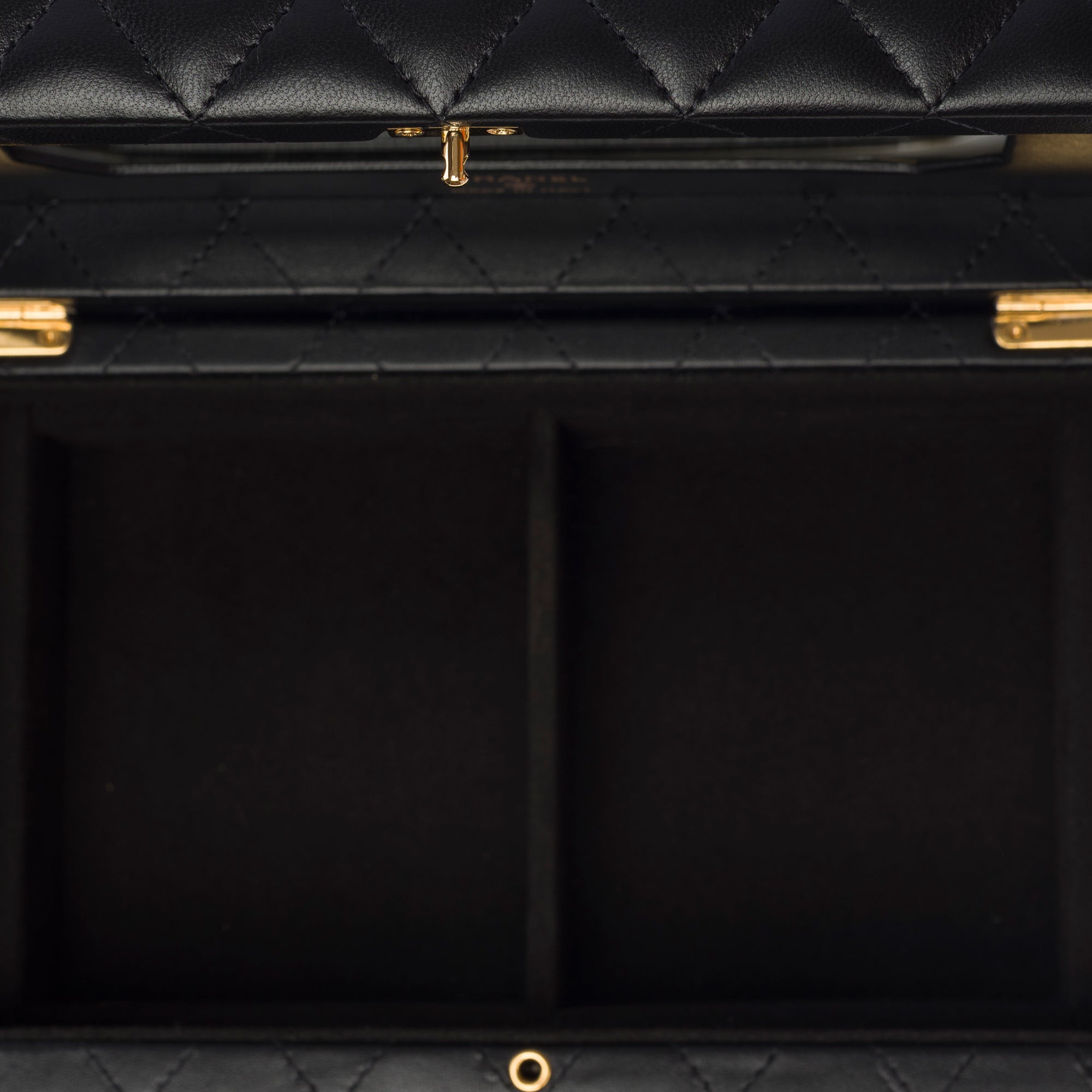 Sac CHANEL en Cuir Noir - 103670