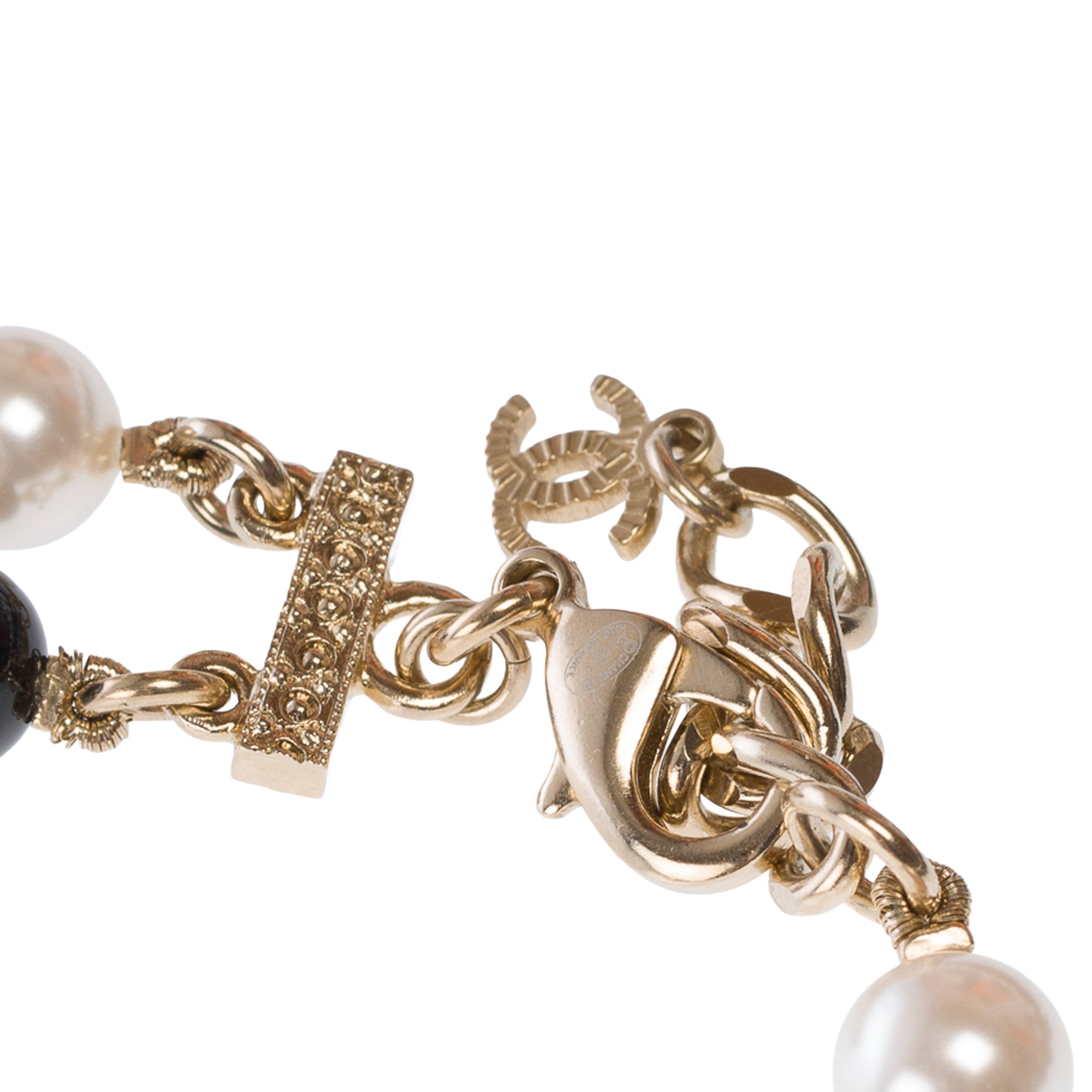 Bijoux CHANEL CC en Perle Noir - 103827