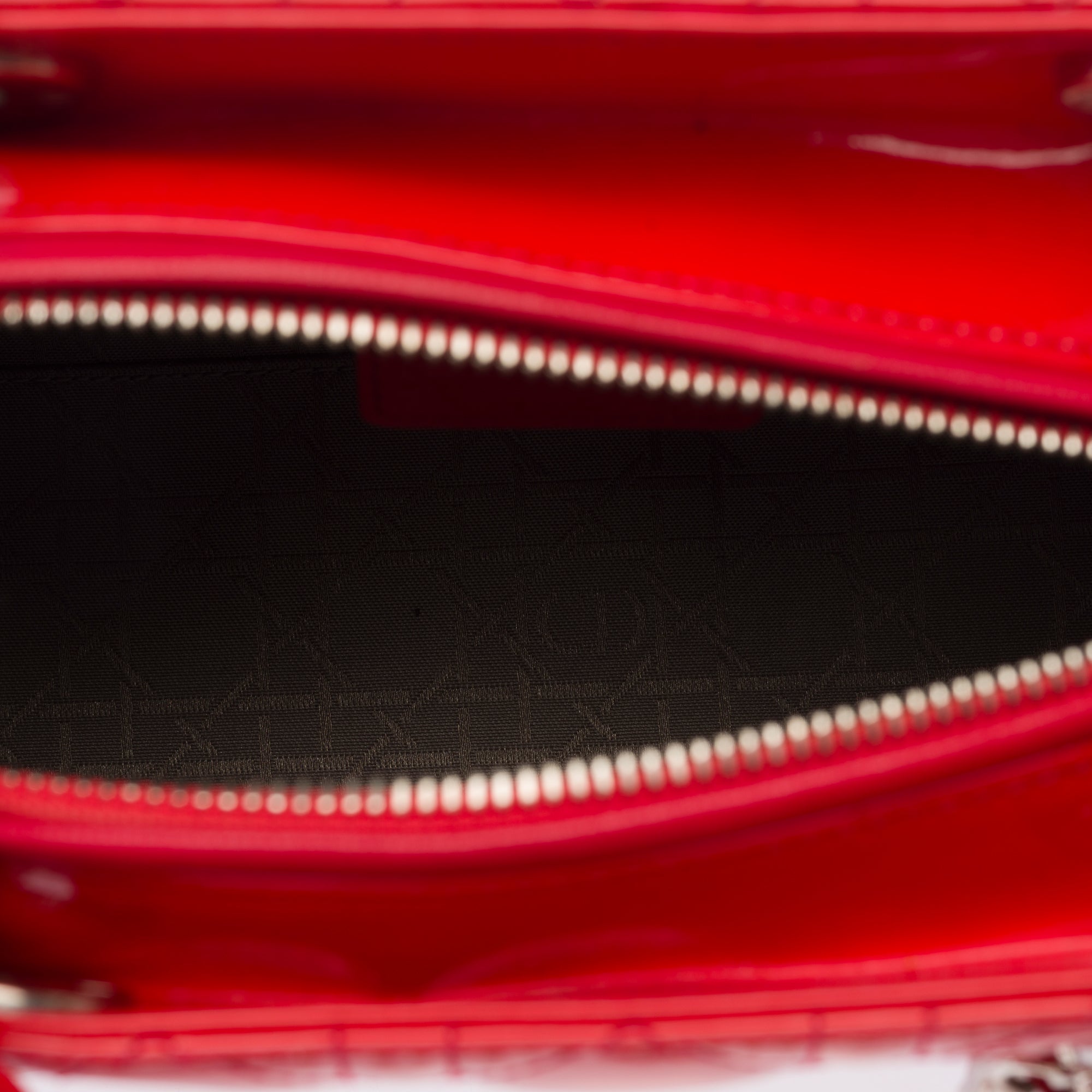 Sac DIOR Lady Dior en Cuir Rouge - 103867