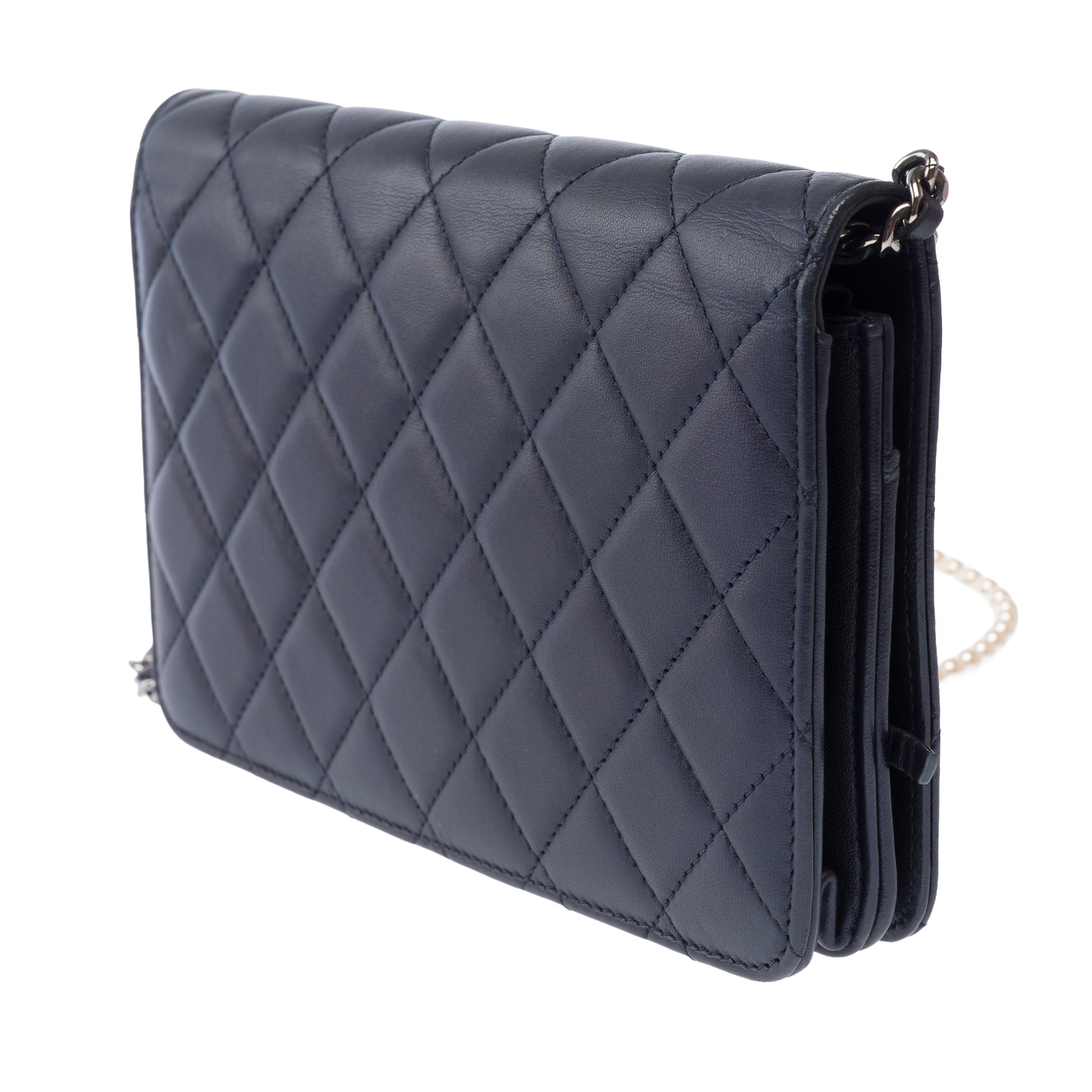 Sac CHANEL Wallet on Chain en Cuir Bleu Marine - 103856