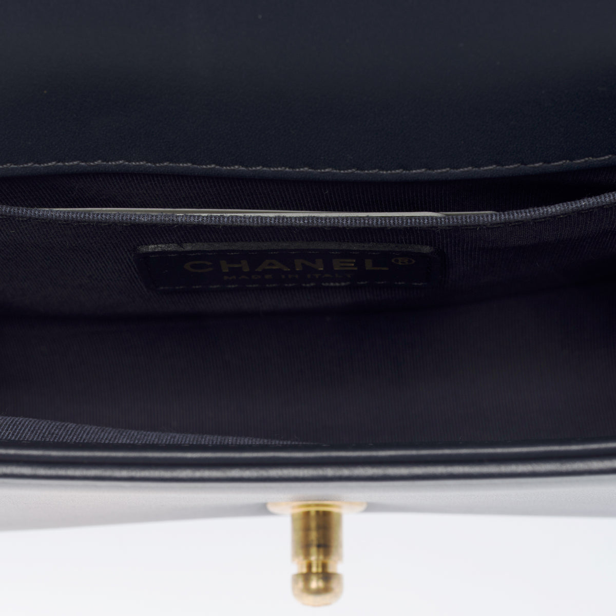 Sac CHANEL Boy en Cuir Bleu Marine - 103963