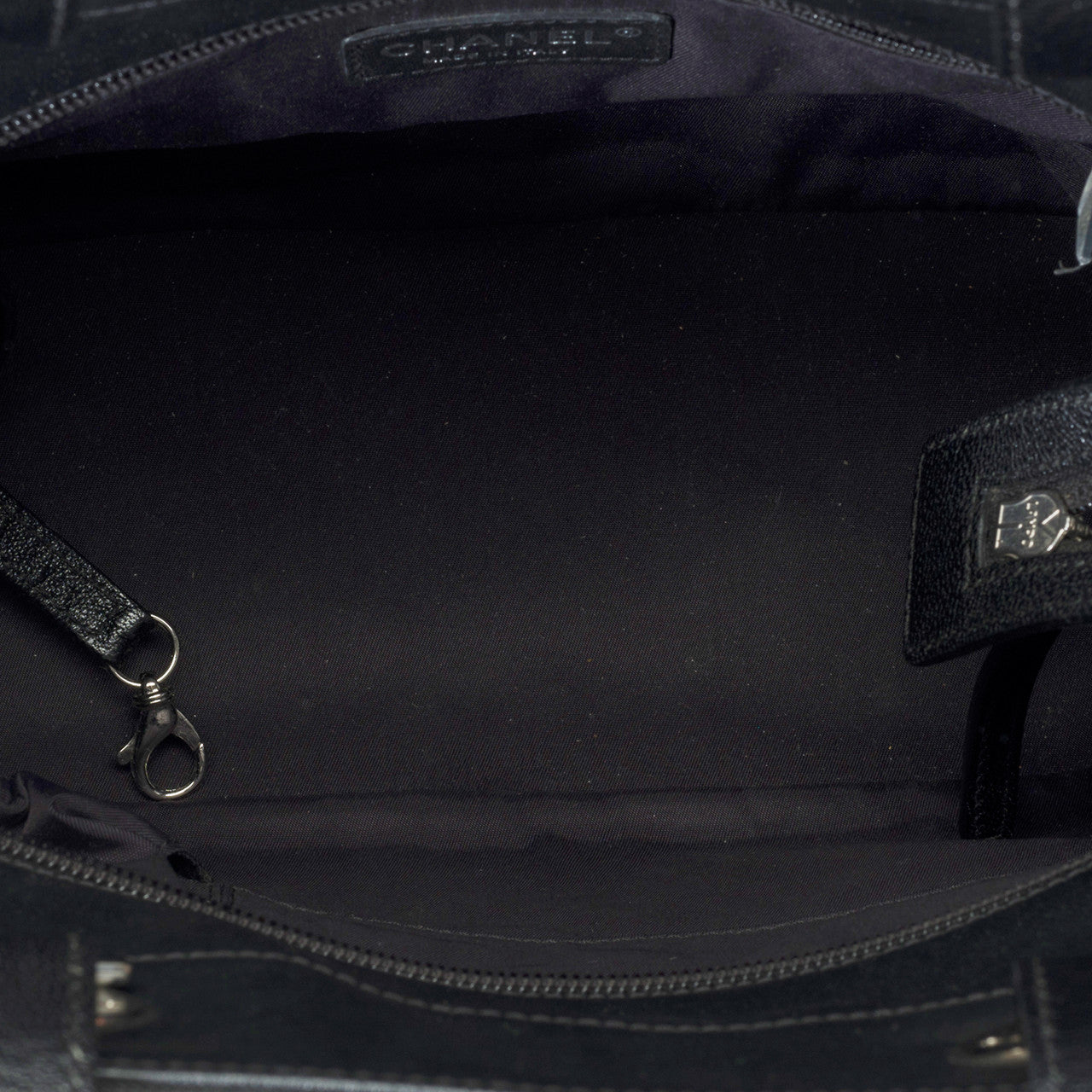 Sac CHANEL Petite Shopping Tote en Cuir Noir - 101698