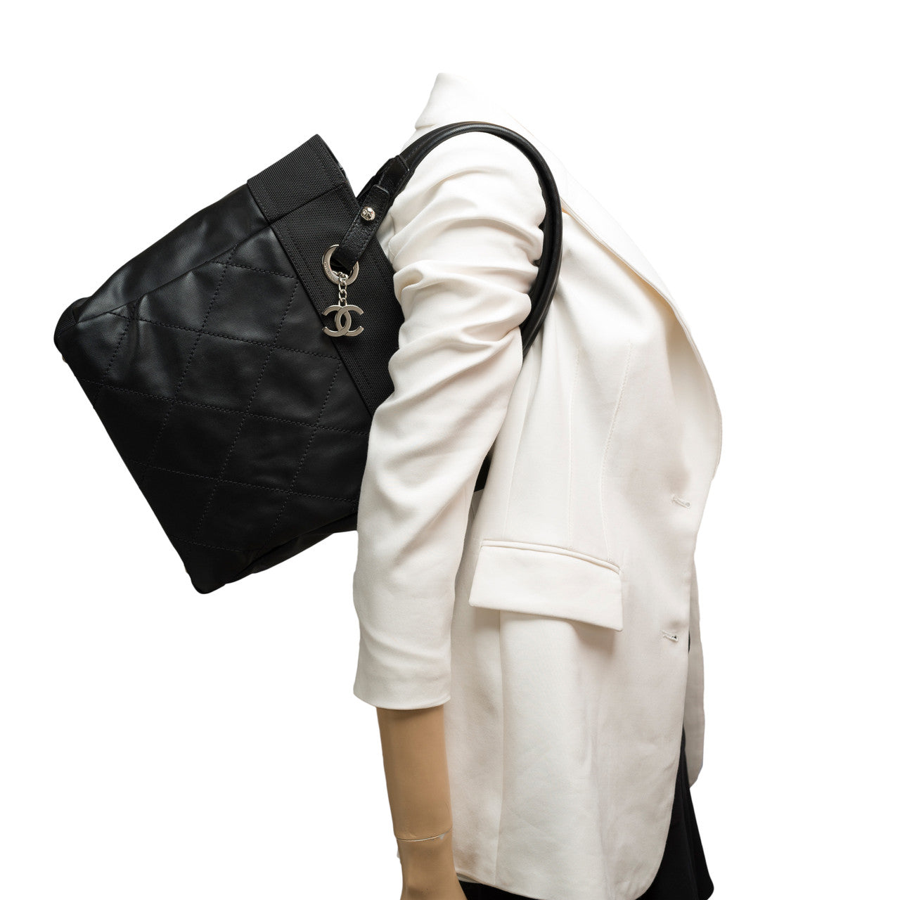 Sac CHANEL Petite Shopping Tote en Cuir Noir - 101698