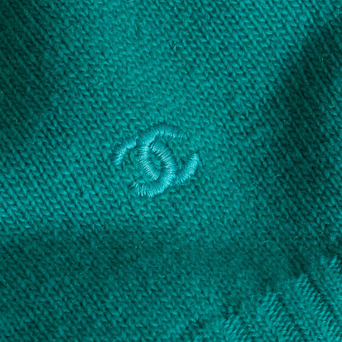 CHANEL Multicolor Cashmere Garment - 102204