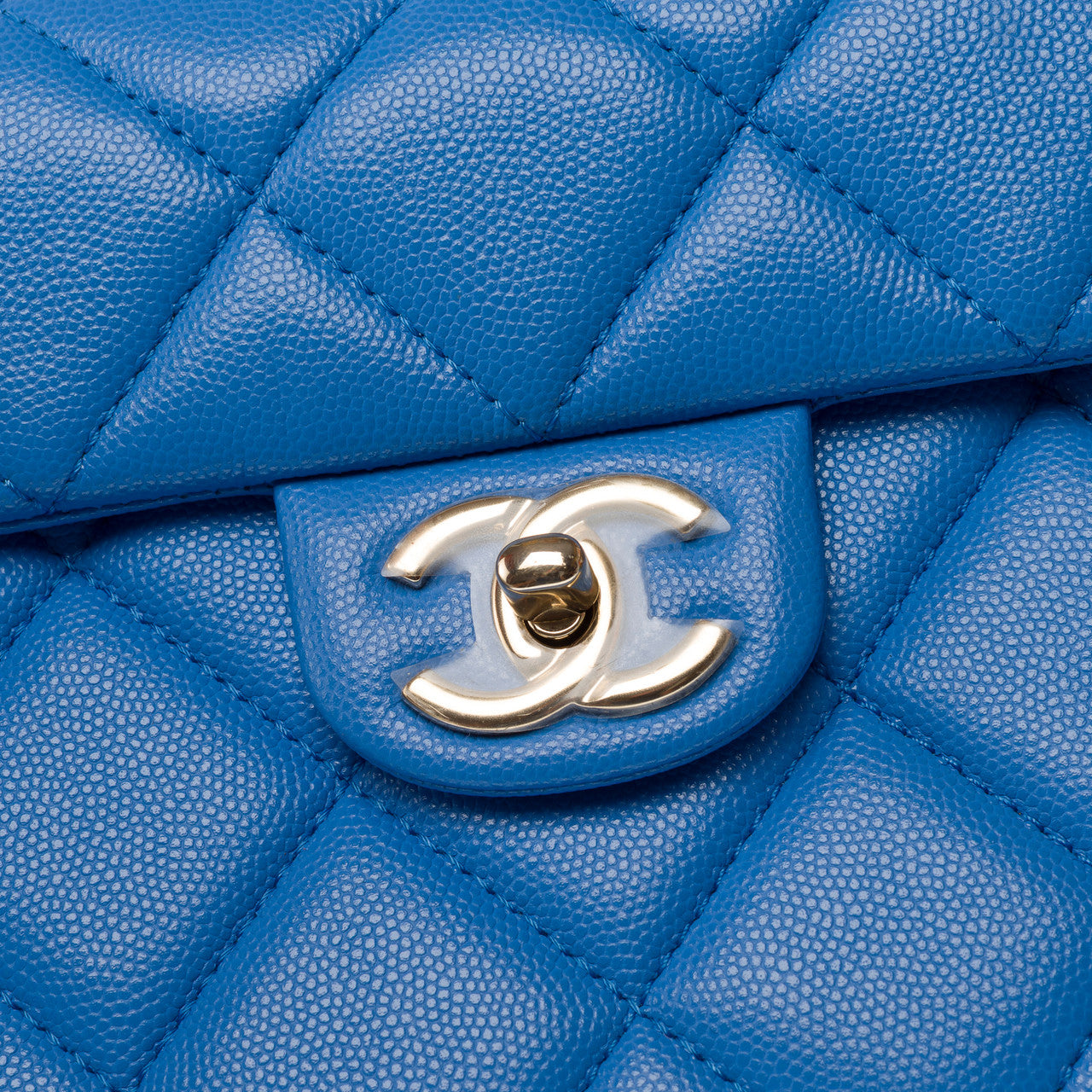 Sac CHANEL Timeless Classique Top Handle en Cuir Bleu - 102848