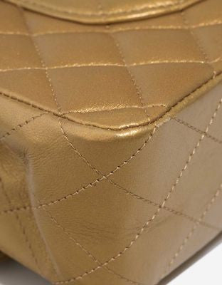 Sac CHANEL Timeless/Classique en Cuir Doré - 102985