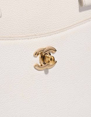 Sac CHANEL Neo Executive en Cuir Blanc - 102996
