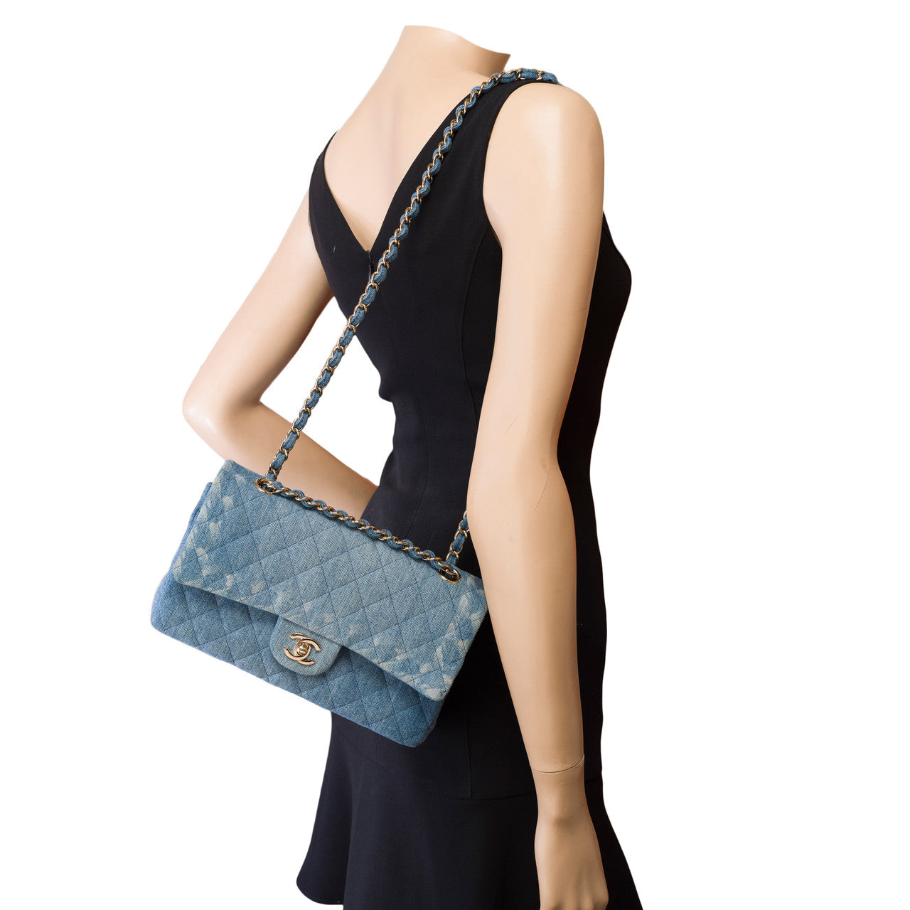 CHANEL Timeless/Classic Denim Bag in Blue - 103153