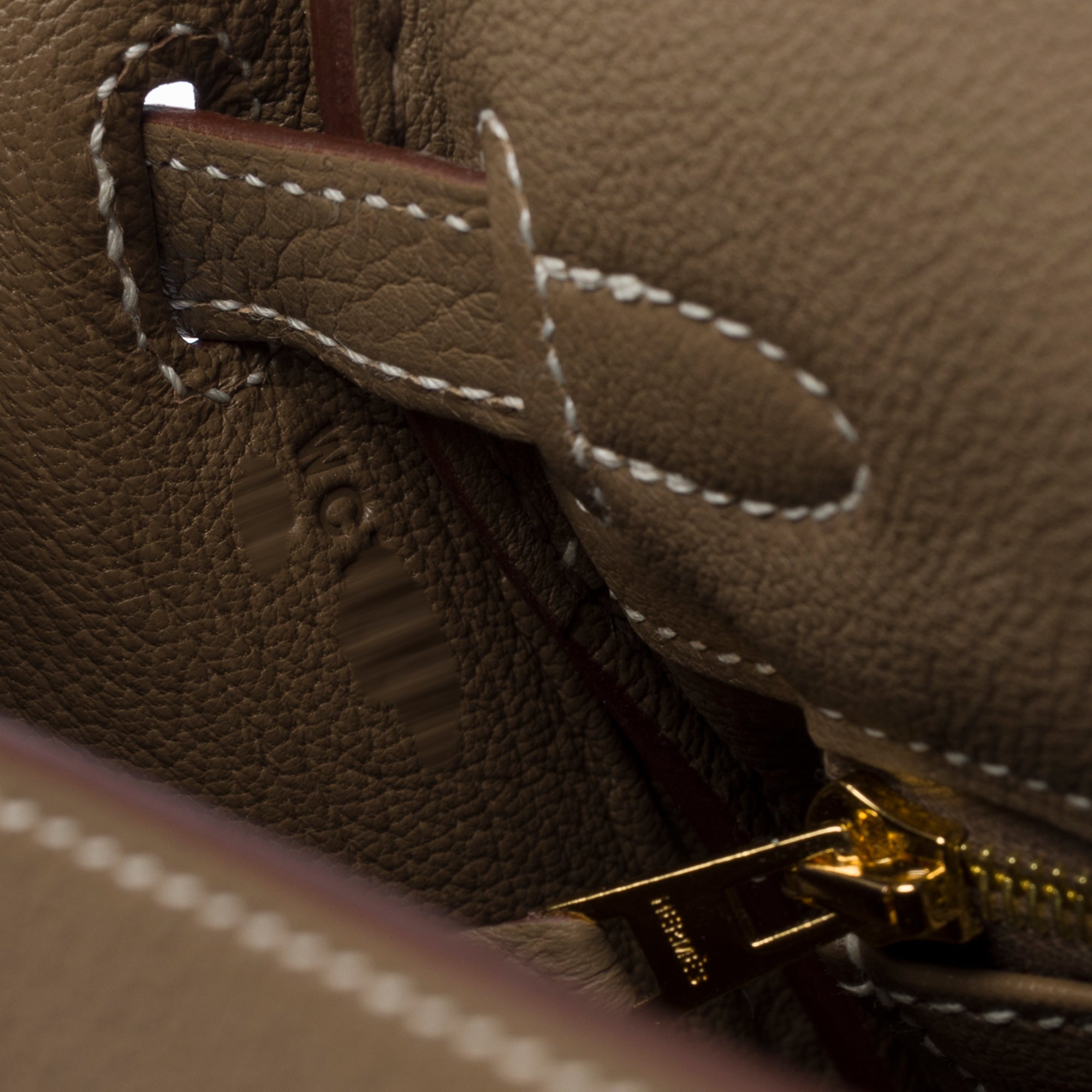 HERMES Kelly 25 Bag in Tufted Leather - 103178