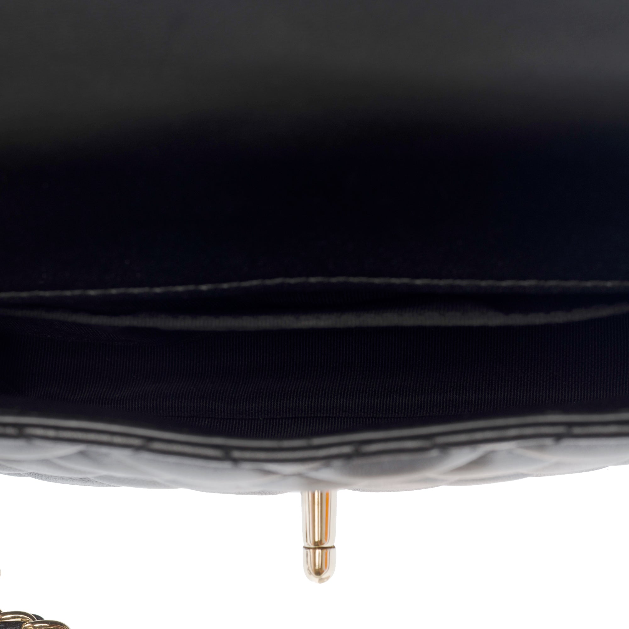 Sac CHANEL Side Pack en Cuir Noir - 103216