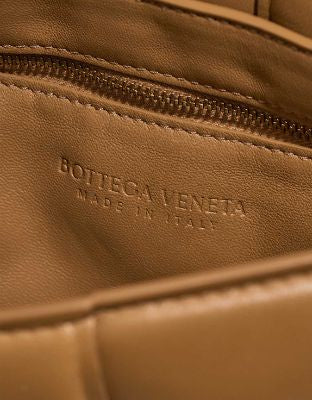 Sac BOTTEGA VENETA Cassette en Cuir Marron - 103235