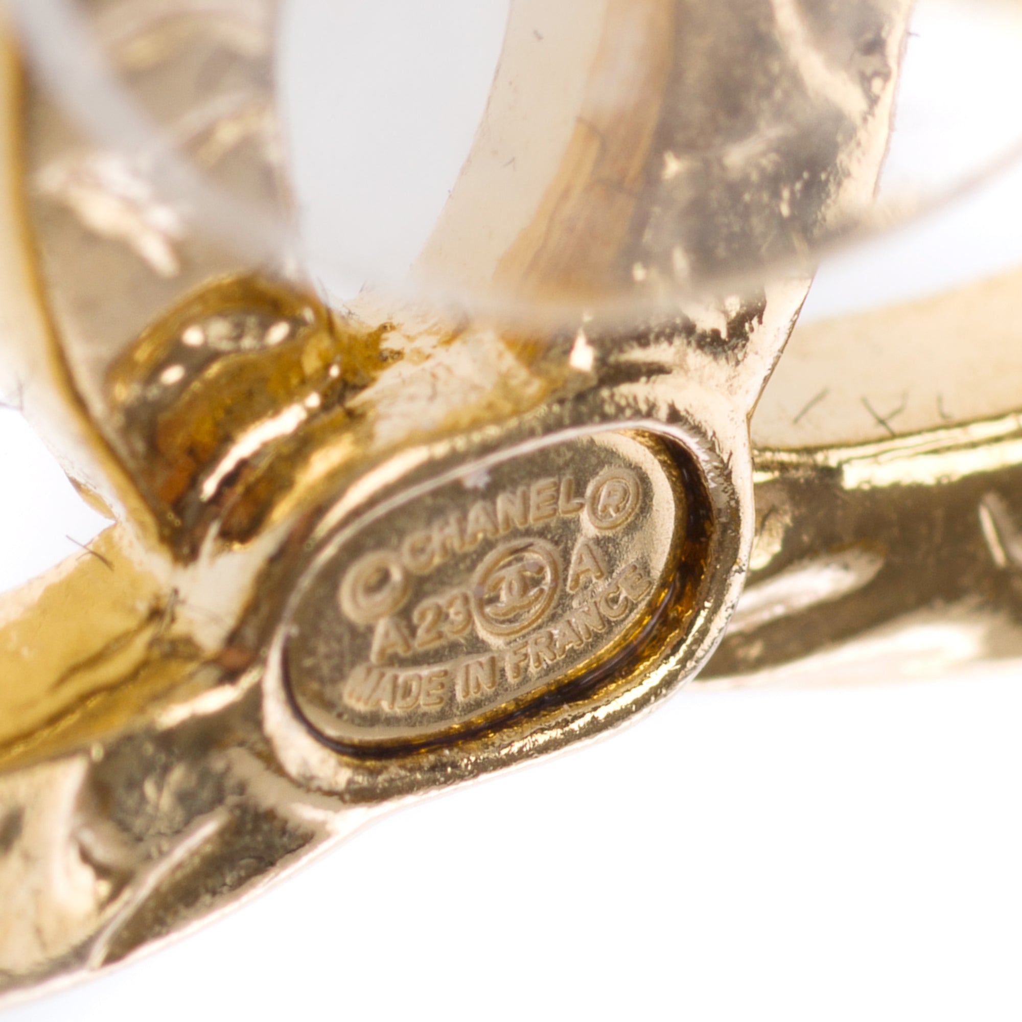 Bijoux CHANEL CC en Métal Doré - 103458