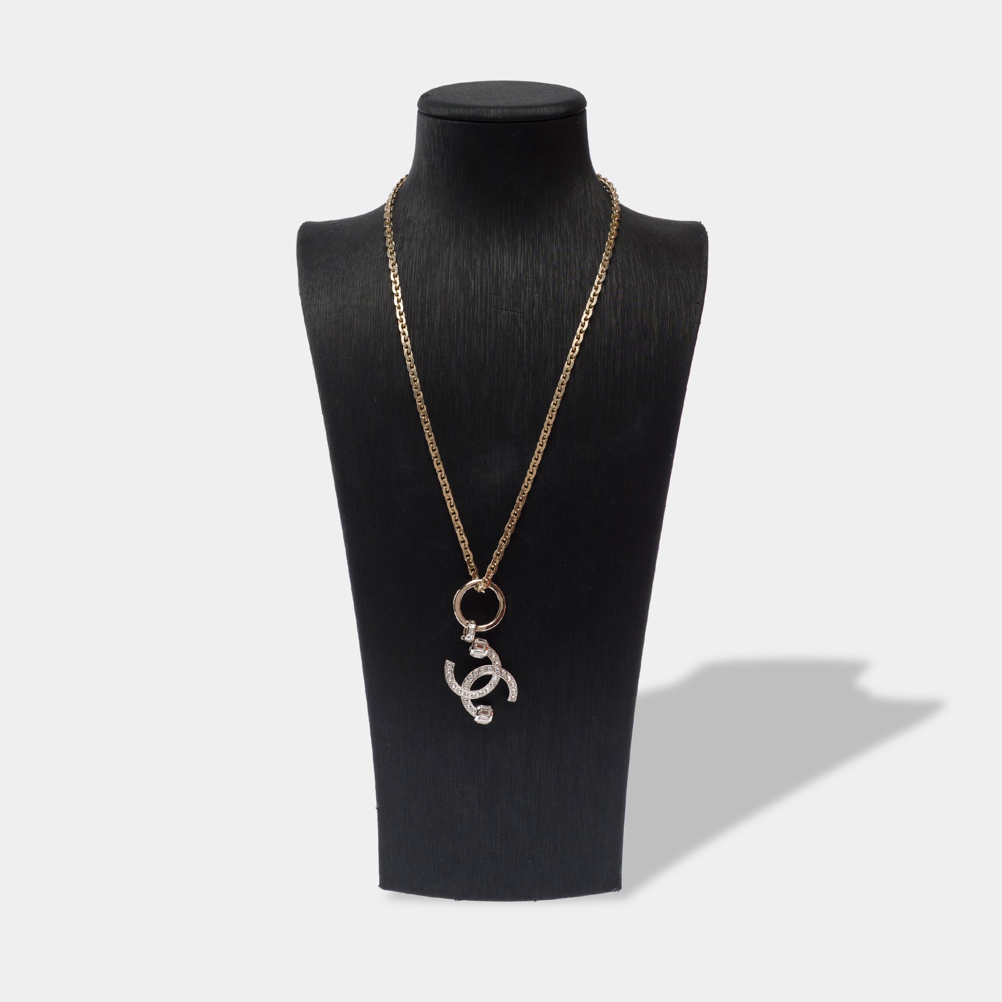 Bijoux CHANEL CC en Métal Doré - 103523