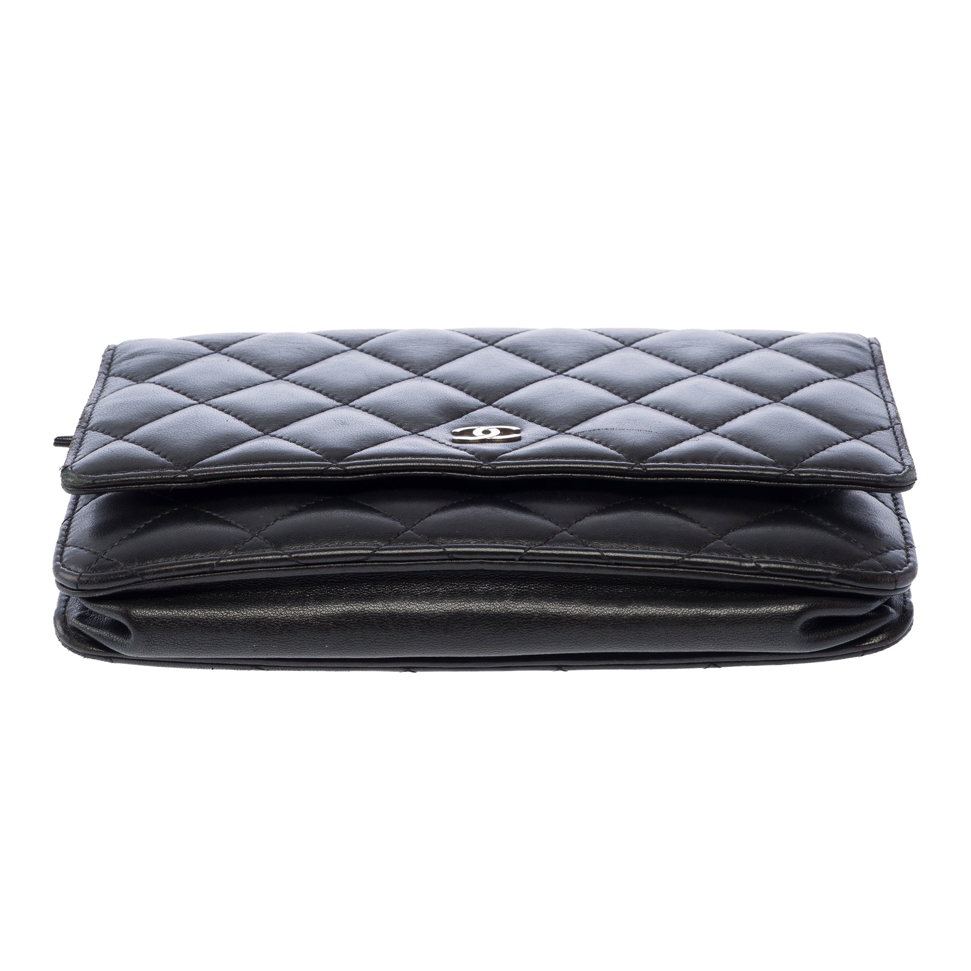 Sac CHANEL Wallet on Chain en Cuir Noir - 103722