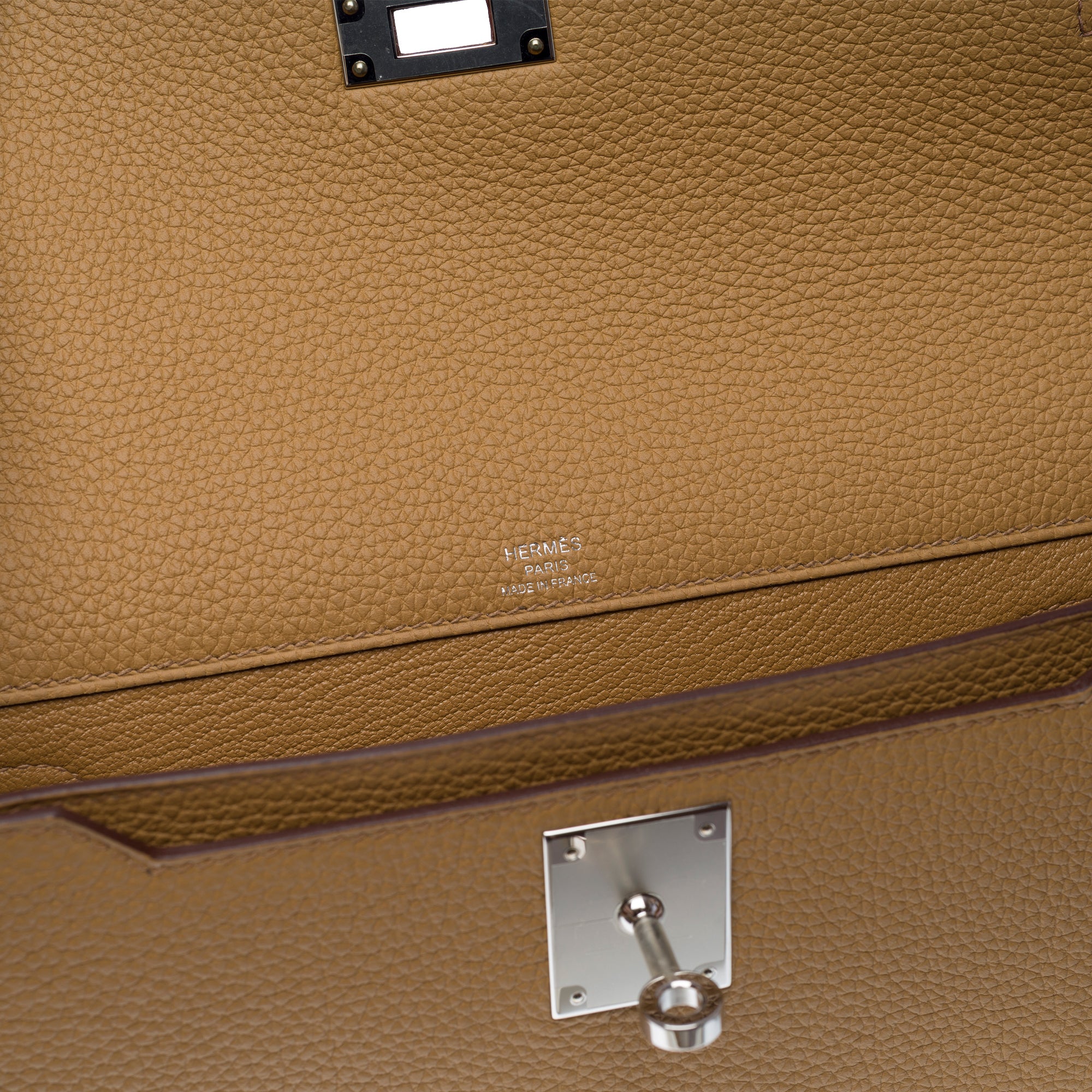 Sac HERMES Kelly Depeches en Cuir Beige - 102483
