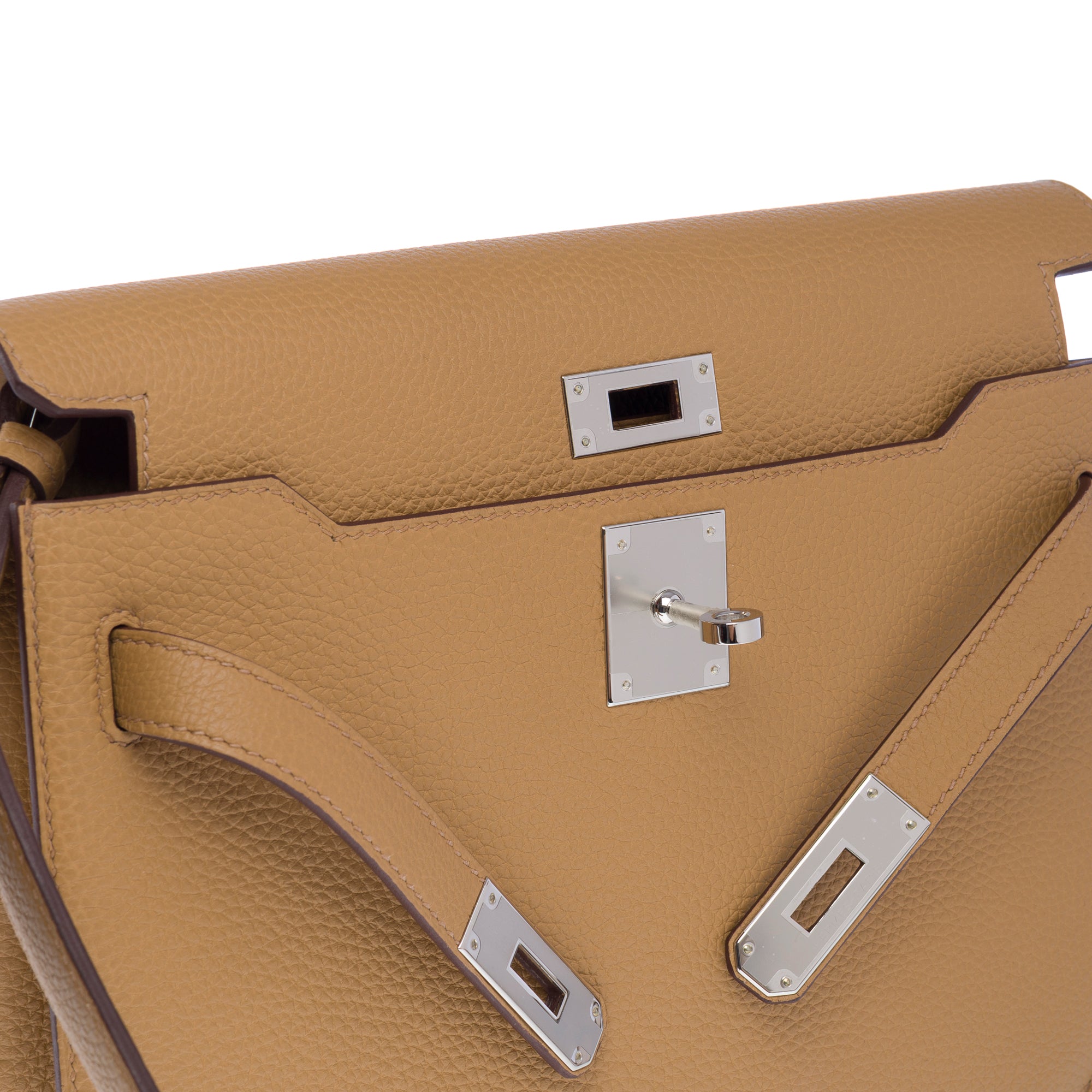 Sac HERMES Kelly Depeches en Cuir Beige - 102483