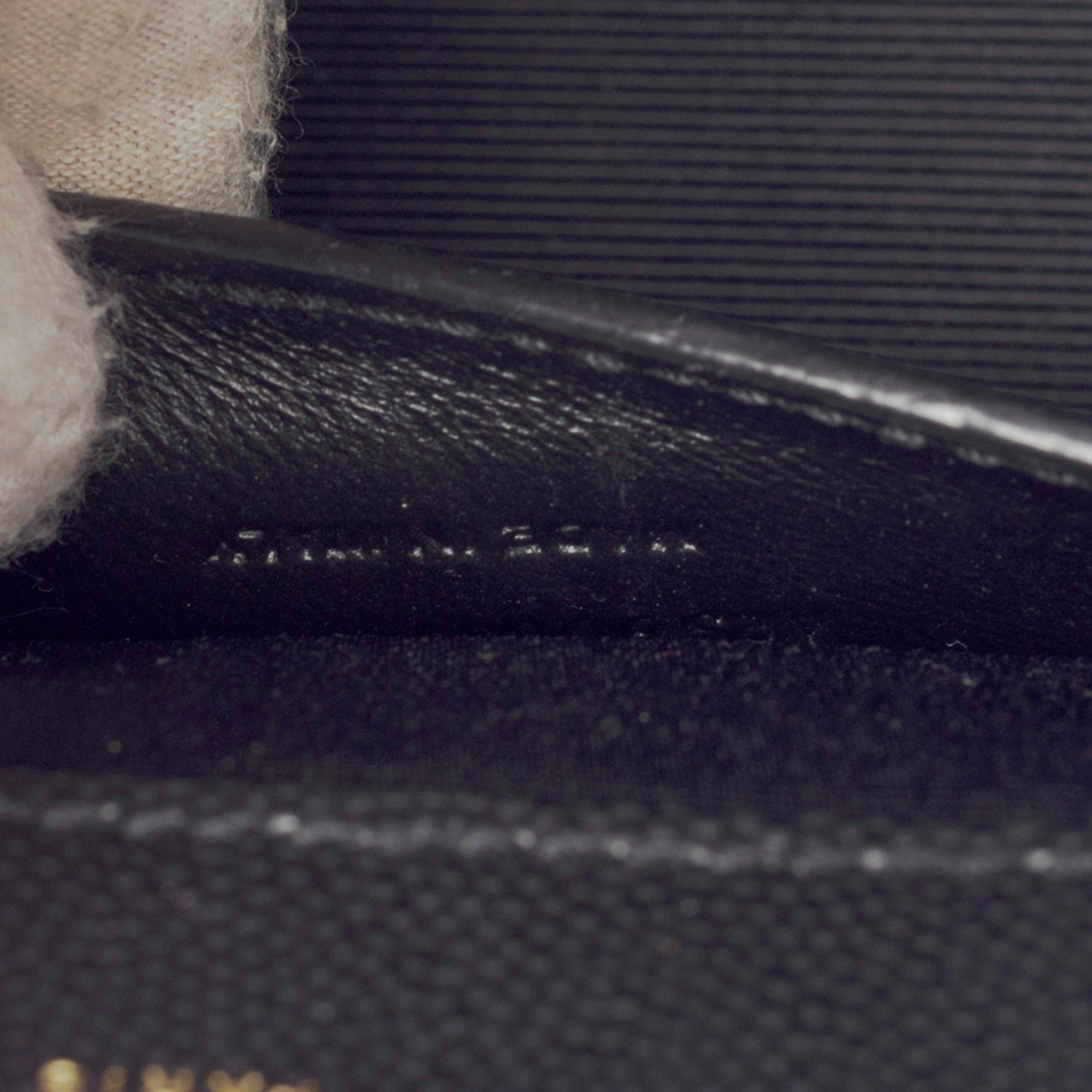 Sac YVES SAINT LAURENT en Cuir Noir - 103785