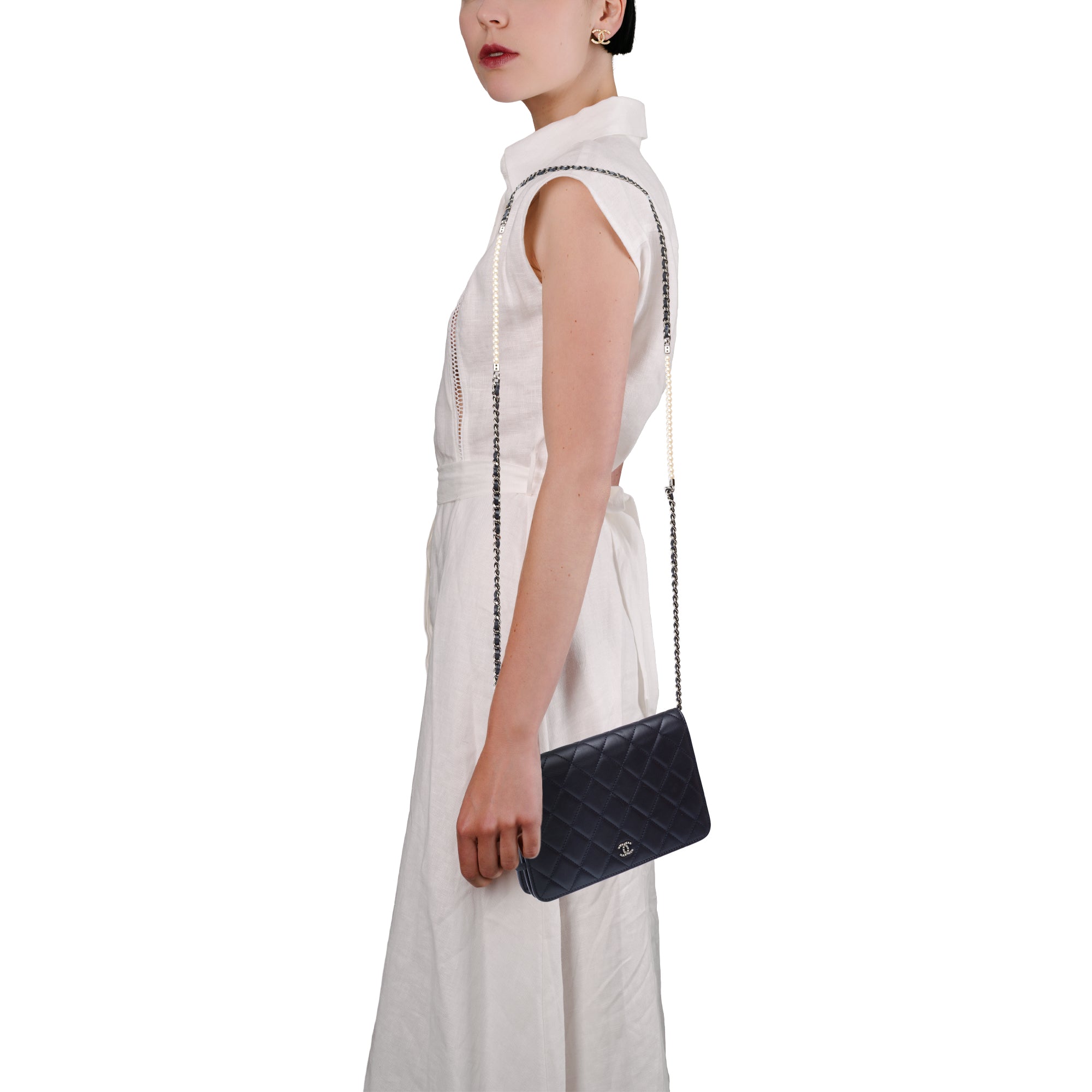 Sac CHANEL Wallet on Chain en Cuir Bleu Marine - 103856
