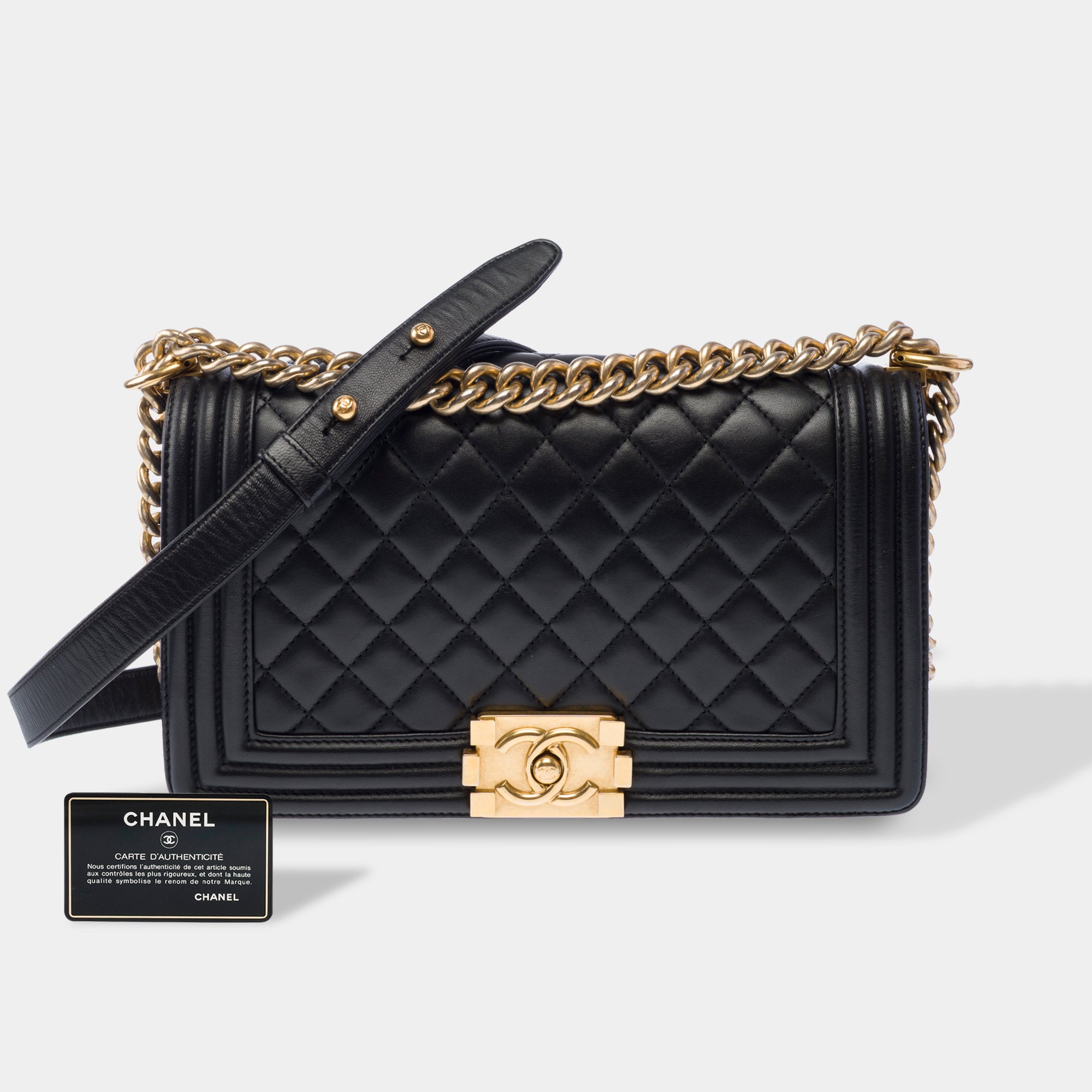Sac CHANEL Boy en Cuir Noir - 103882