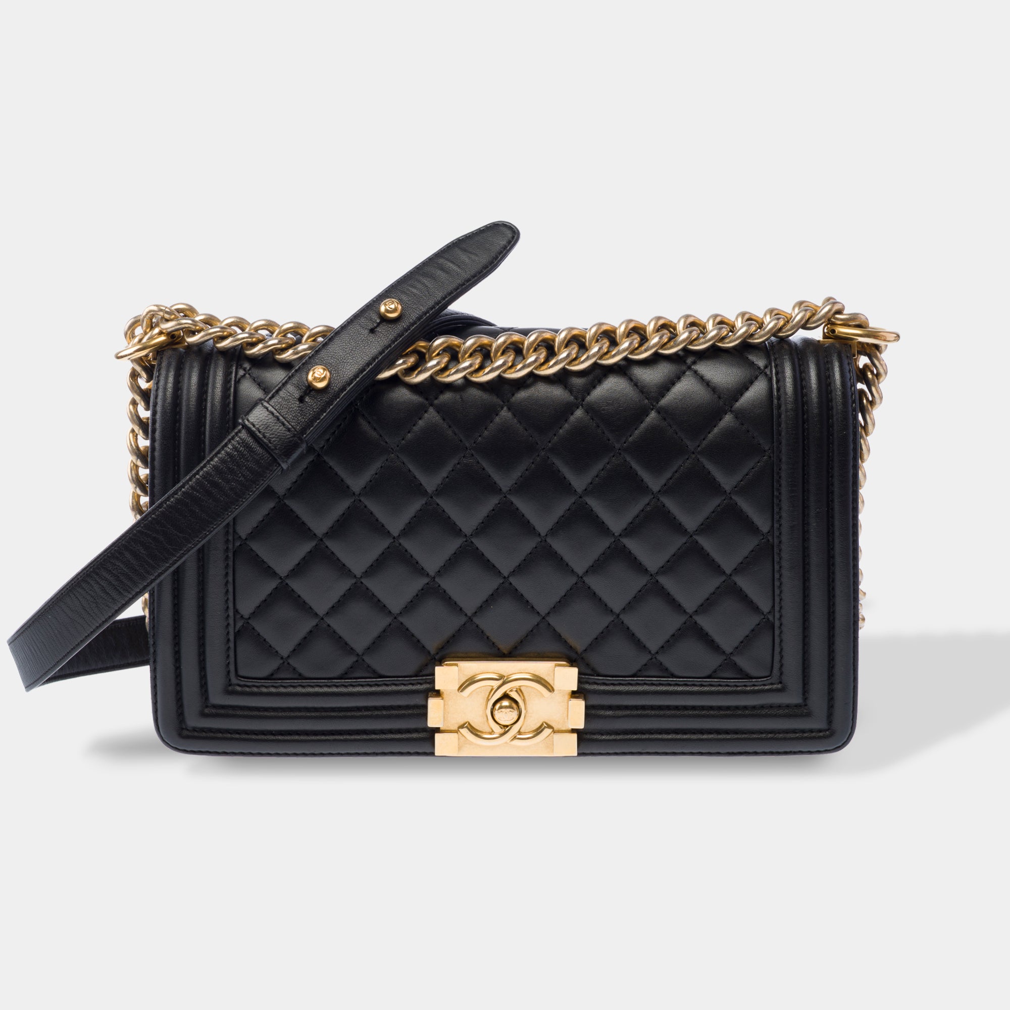 Sac CHANEL Boy en Cuir Noir - 103882