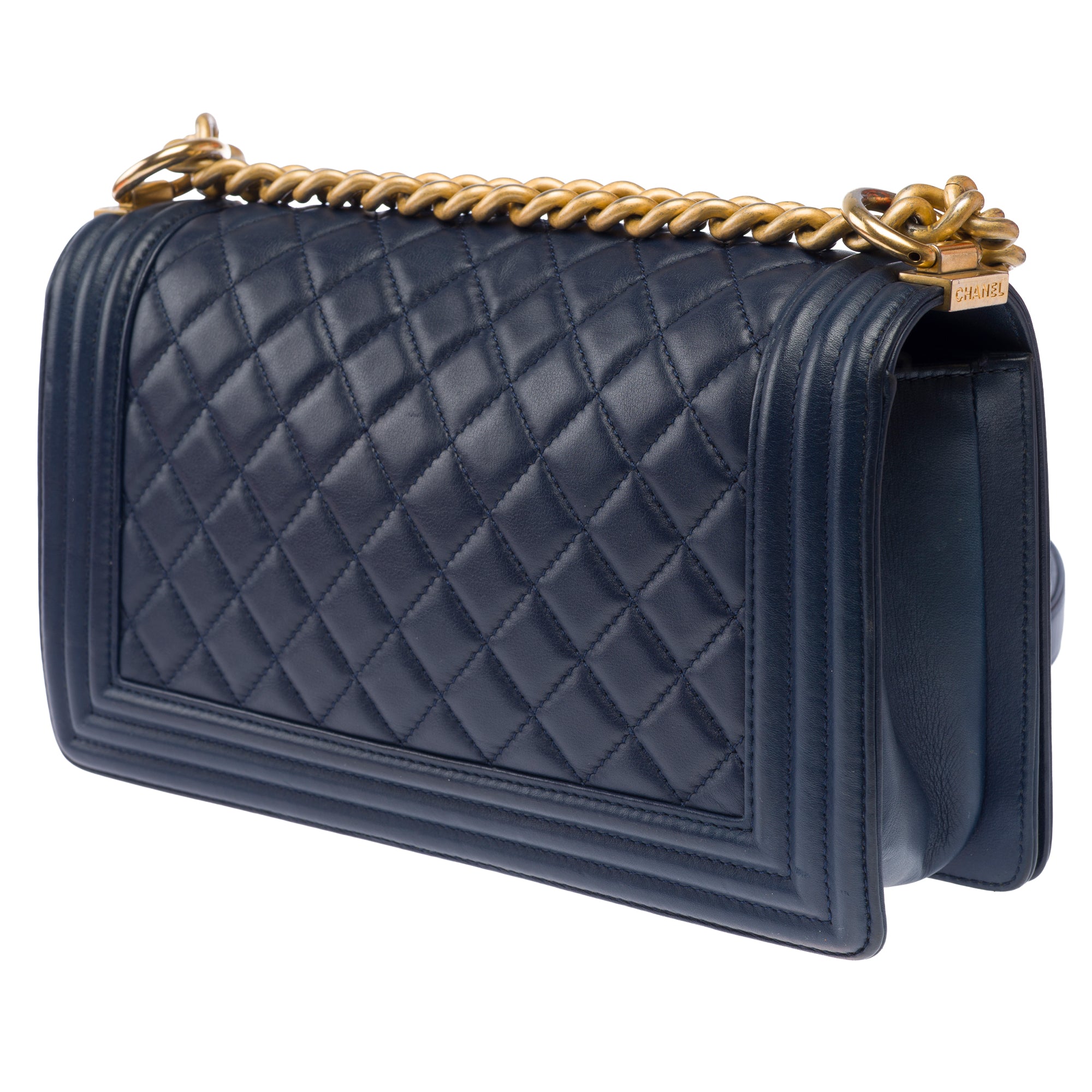 Sac CHANEL Boy en Cuir Bleu Marine - 103911