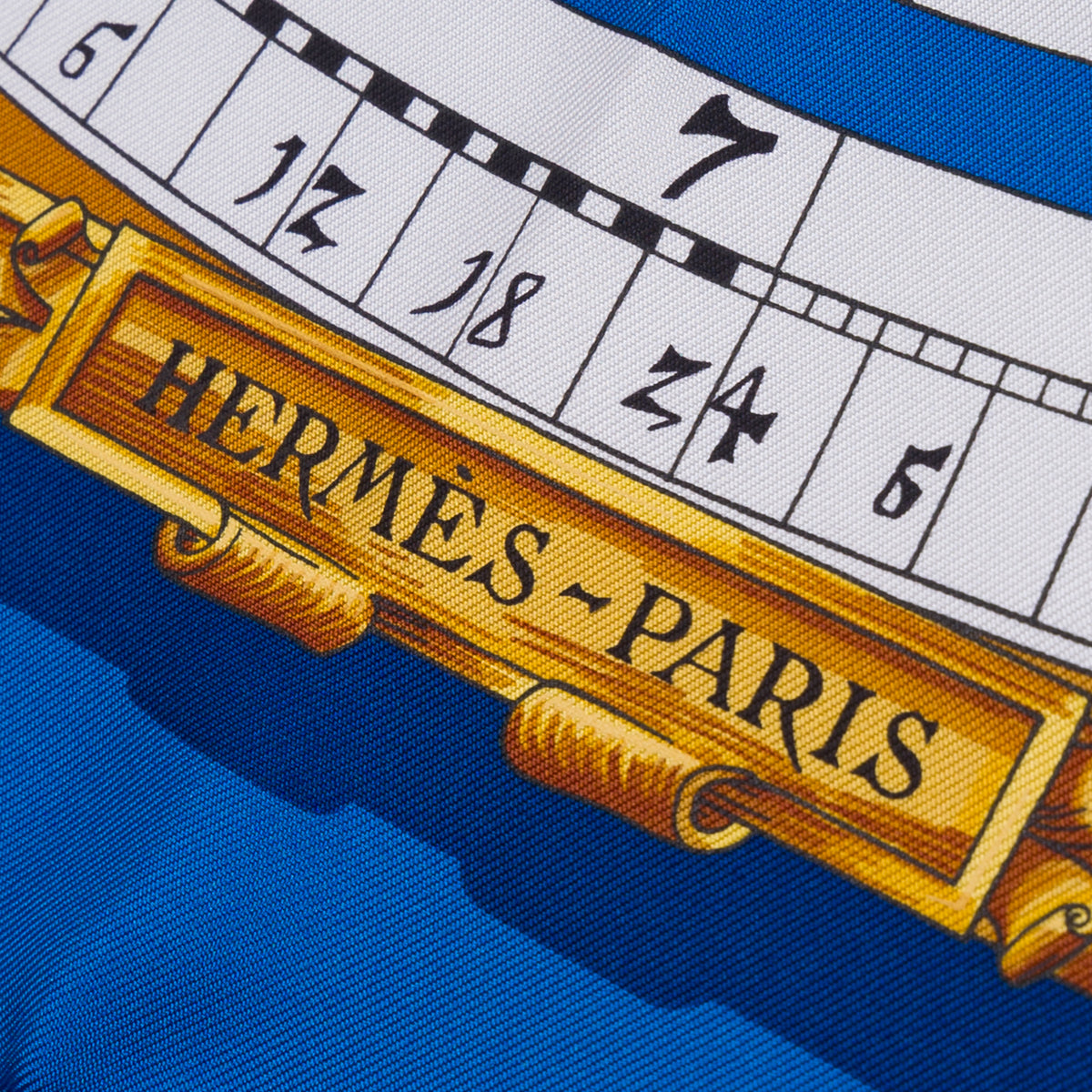 Accessoire HERMES en Soie Bleu - 103892