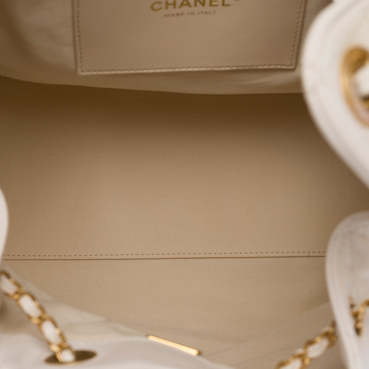 Sac CHANEL en Cuir Blanc - 104026